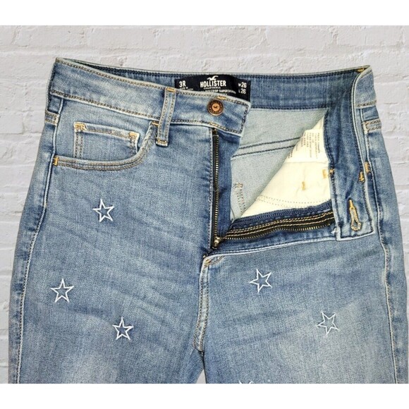 Hollister Star Embroidered Cropped Curvy Jeans | Juniors 3R High Rise - Picture 4 of 8